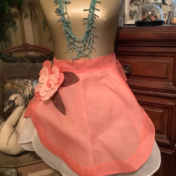 Handmade Vintage Crinoline Apron! - Picture 2 of 3